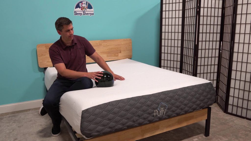 What to Look For in a Puffy Lux Mattress Review